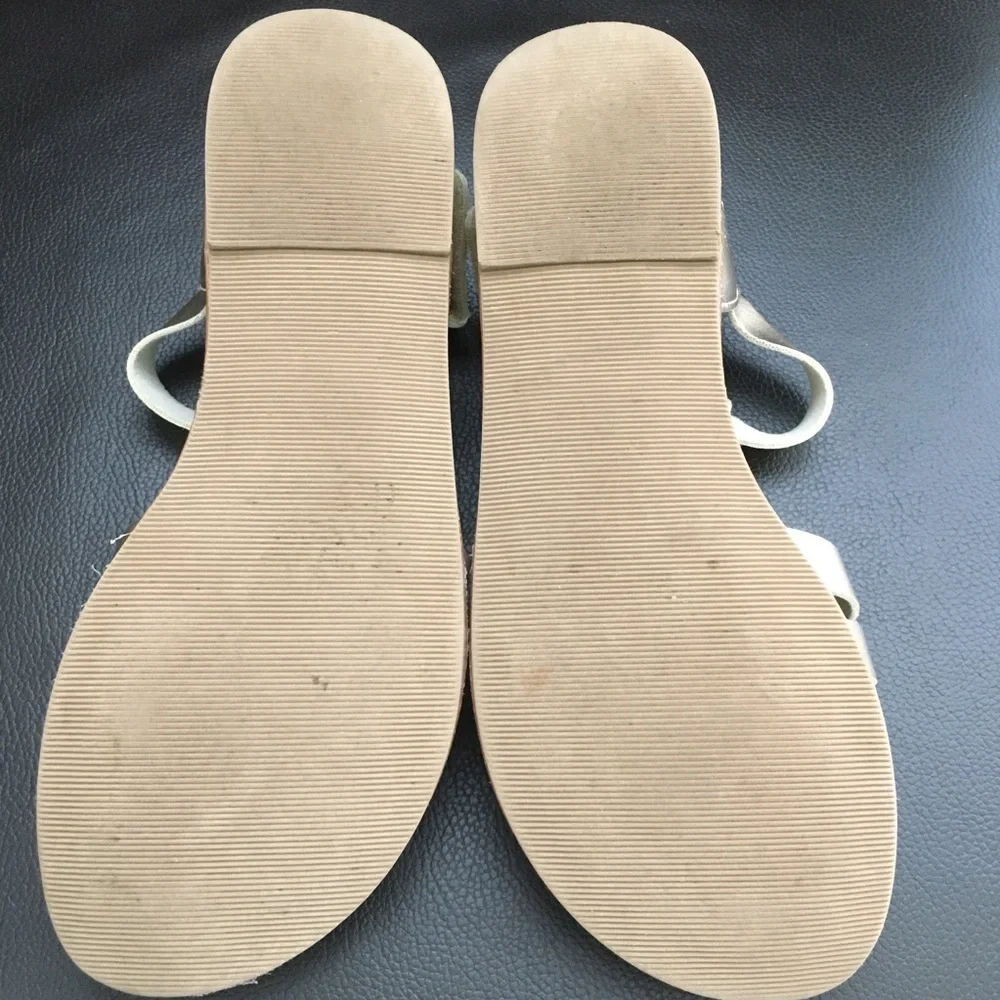 Stylish Metallic Sandals girls 3